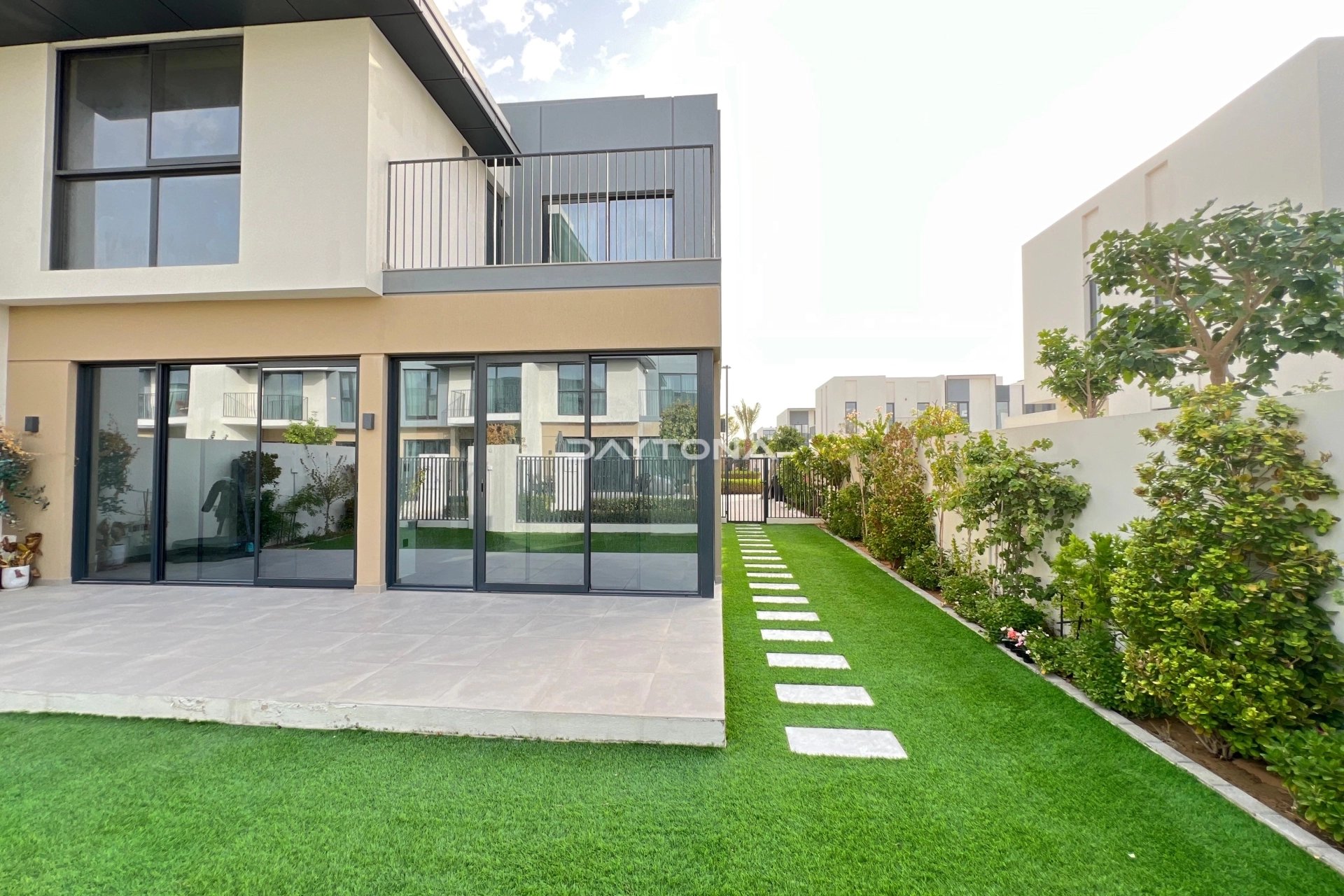 MODERN COMMUNITY  | 4BED + MAID | CORNER UNIT