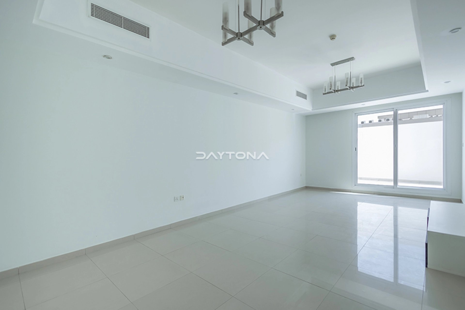 BOOK NOW | MODERN 2 BED WITH TERRACE | IN DSO