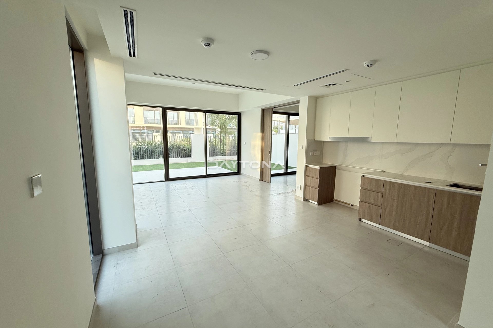 PARK VIEW | CORNER TOWNHOUSE | BRAND NEW