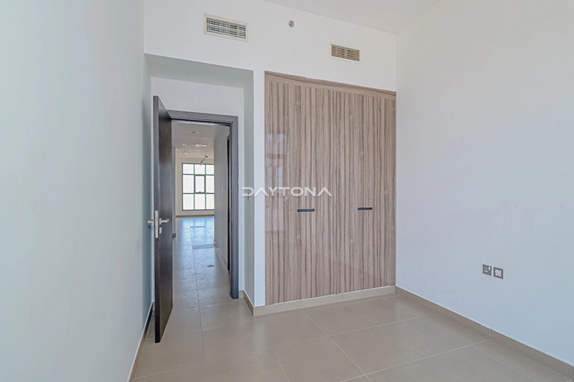 12 CHEQUES | VACANT | PRIME LOCATION IN DSO