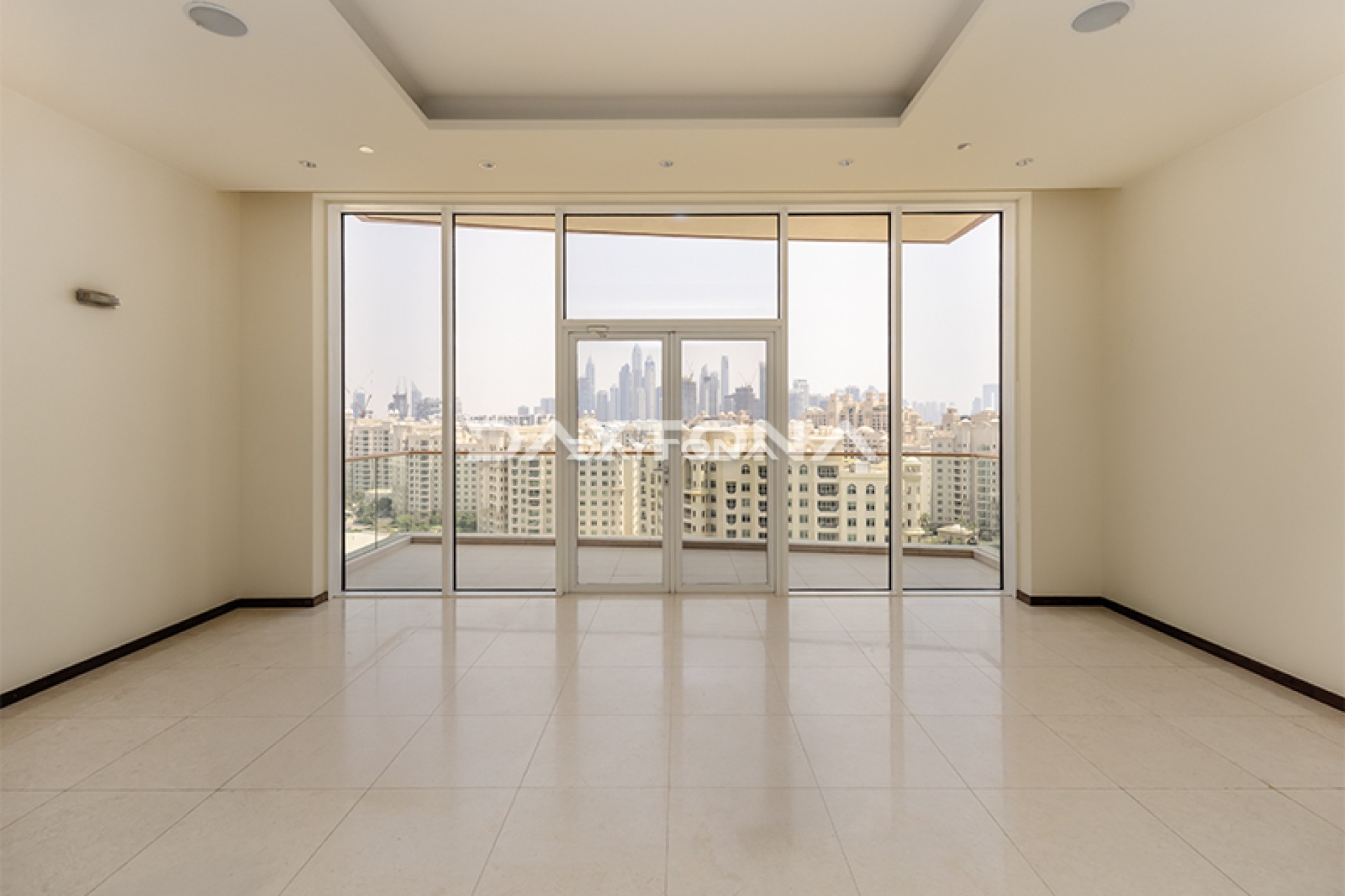 SEA VIEW | BEACH ACCESS | 2BR + STUDY | PALM JUMEIRAH