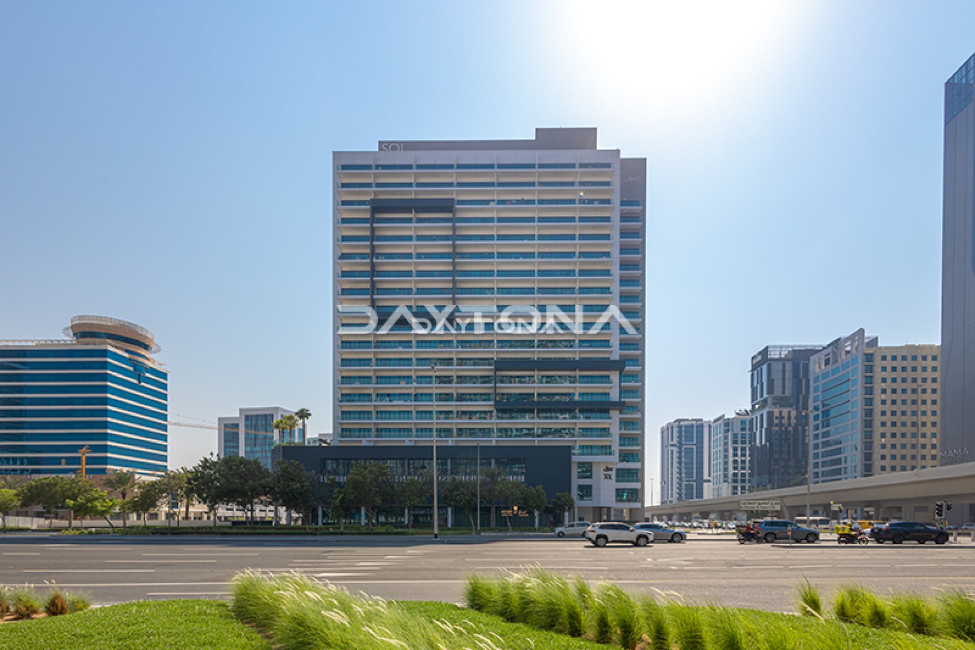 PRIME LOCATION | LUXURIOUS | FURNISHED OPTION AVAILABLE | READY TO MOVE