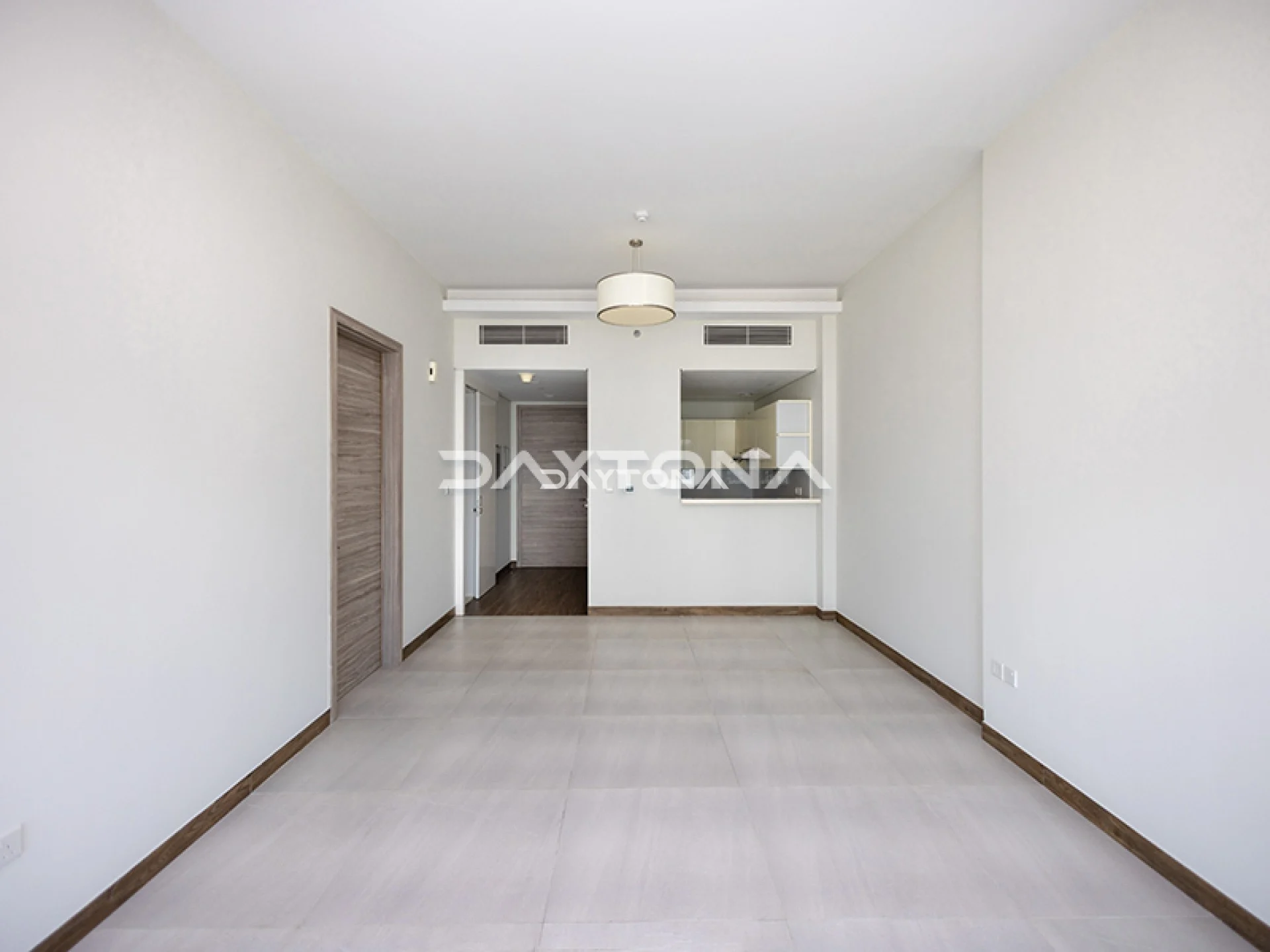 PRIME LOCATION | LUXURIOUS | READY TO MOVE