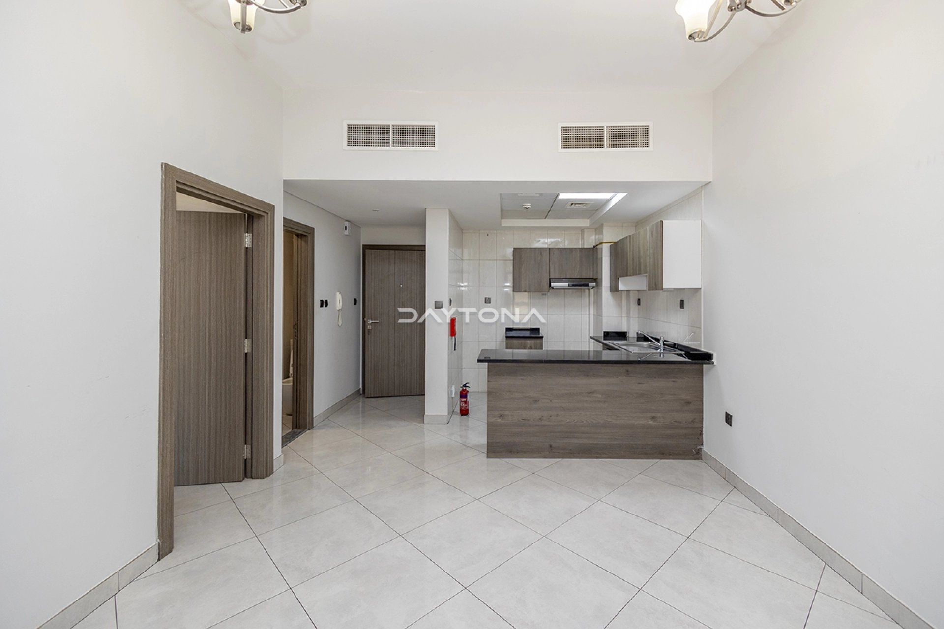 MODERN & WELL MAINTAINED 1-BHK IN JEBEL ALI