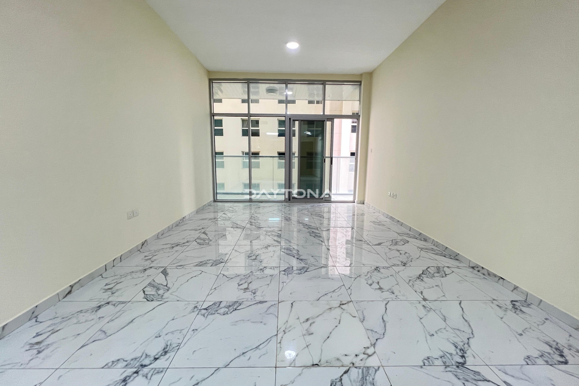 SPECIOUS 1 BHK | READY TO MOVE | PRIME LOCATION