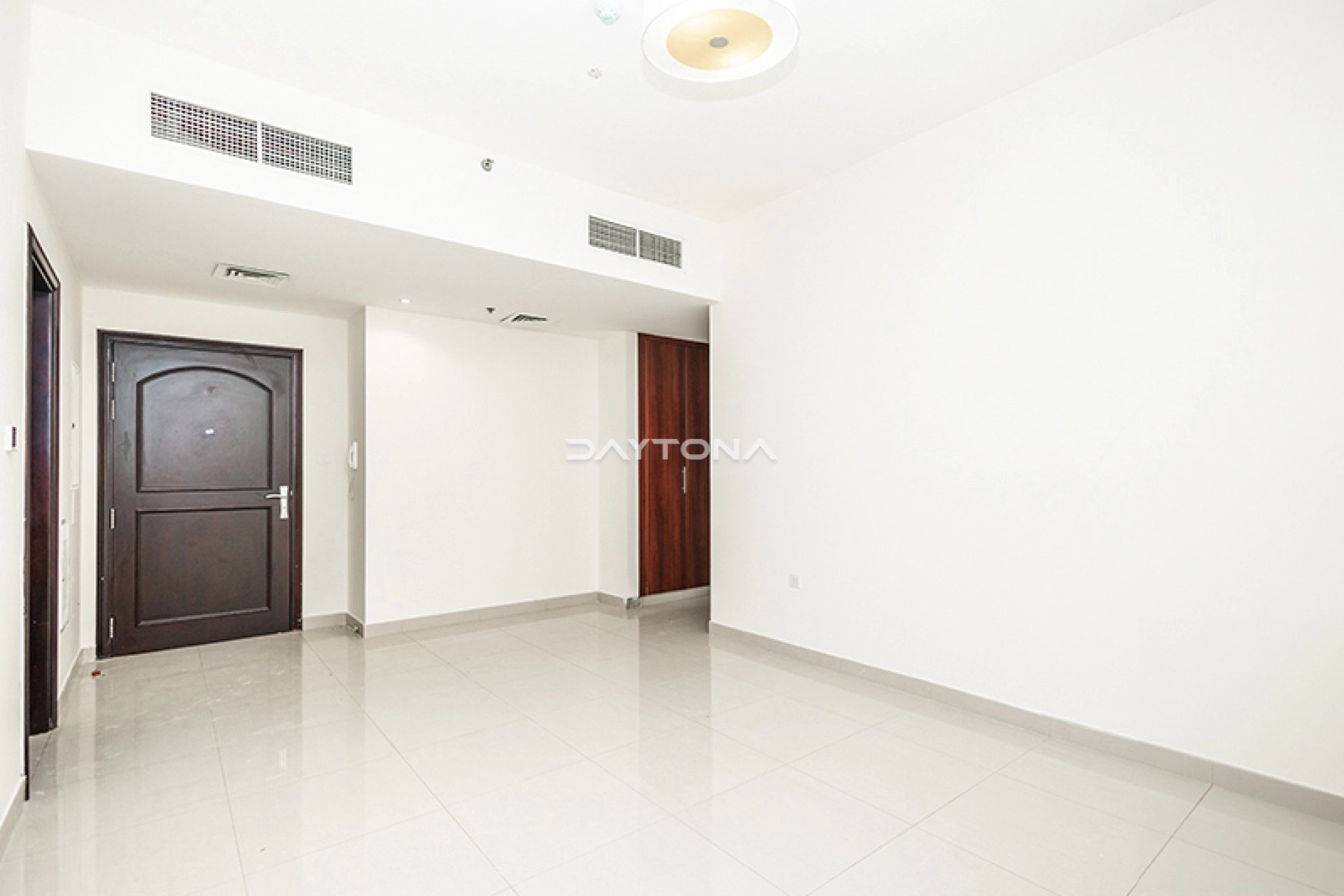 WELL MAINTAINED 2 BHK | FAMILY BUILDING | NEAR NAHDA
