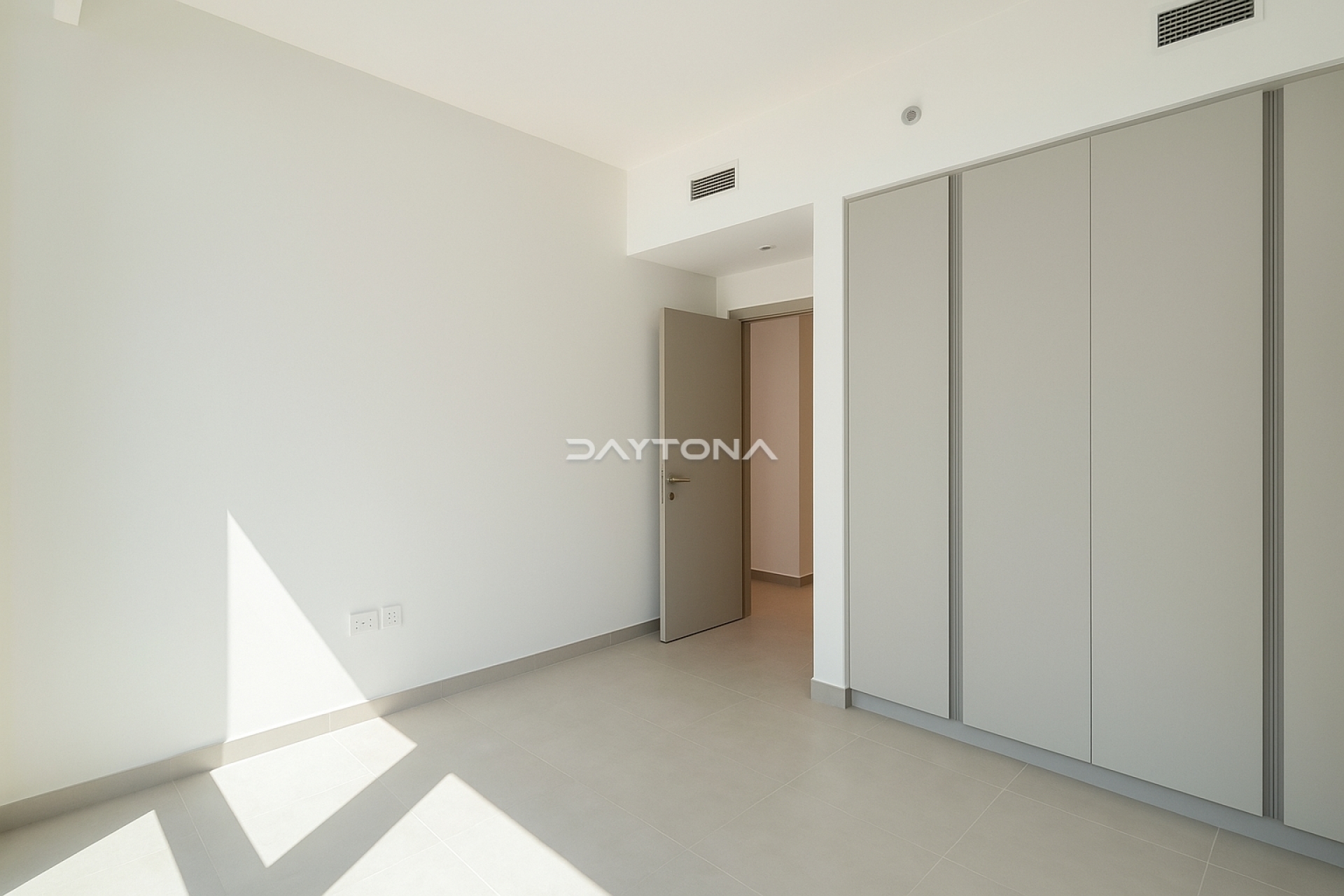 BURJ KHALIFA VIEW | BRAND NEW | HIGH FLOOR