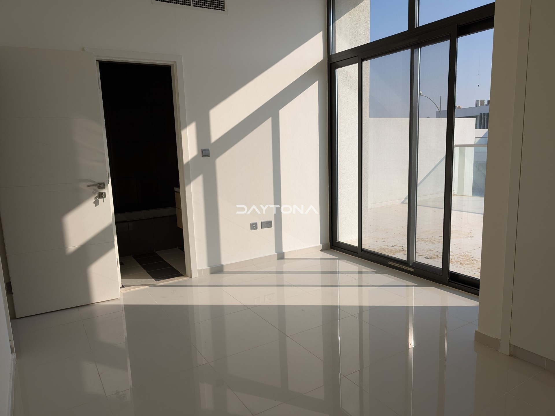 CLOSE TO AMENITIES | R2M14 LAYOUT | MULTIPLE OPTIONS AVAILABLE