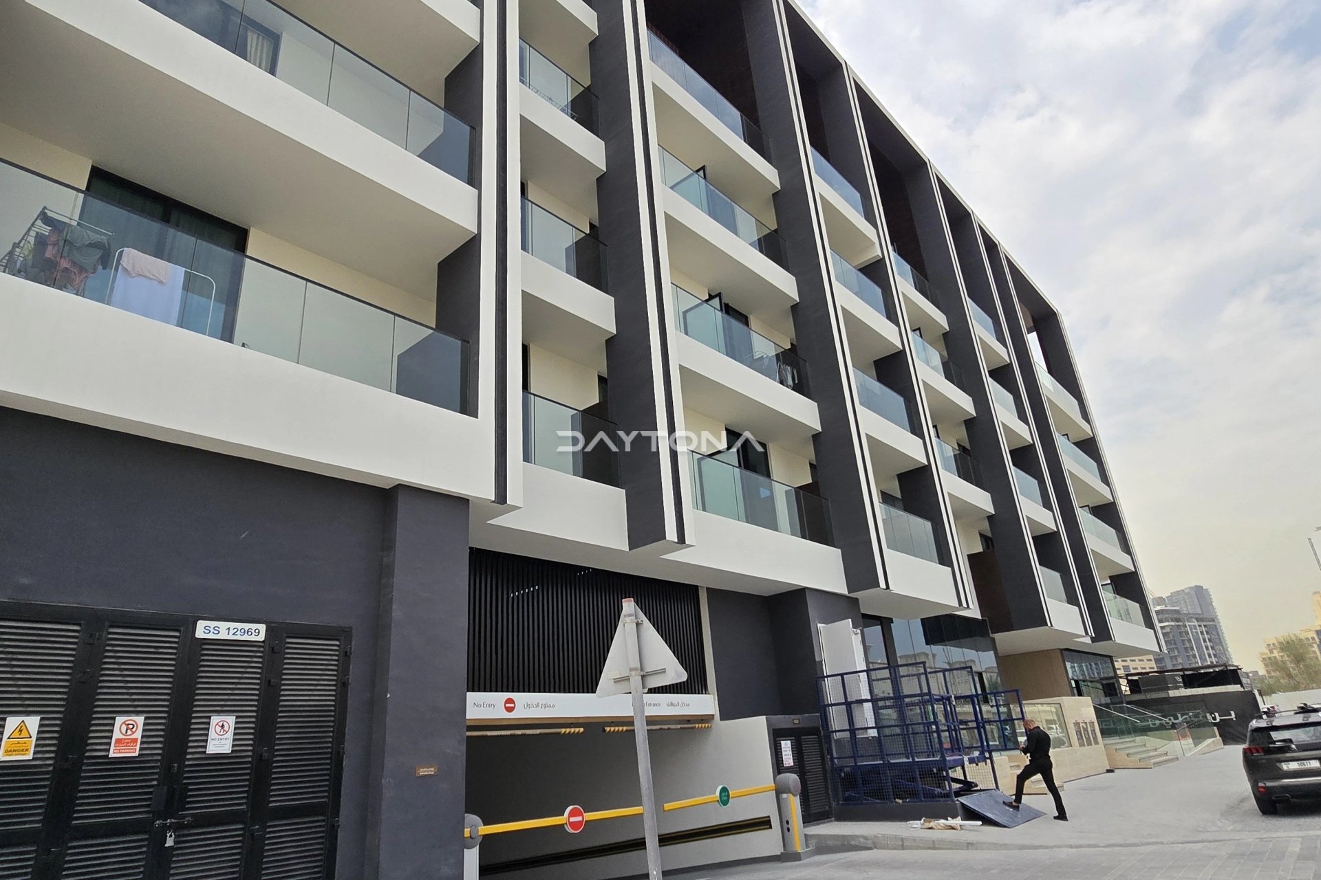 1 BR + STUDY | FULLY FURNISHED | BRAND NEW | LIKE 2 BR