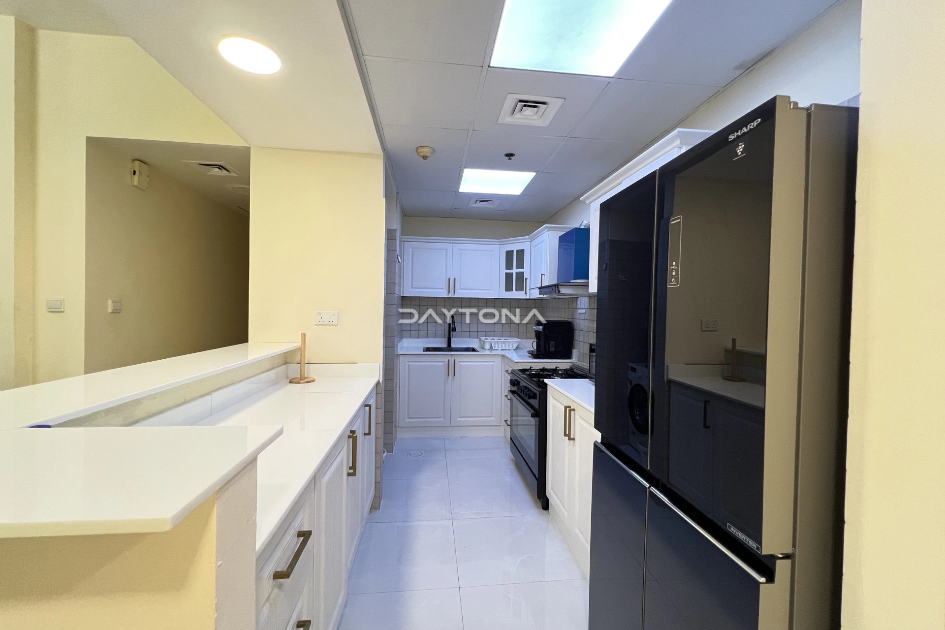FULLY RENOVATED | SPACIOUS 2 BHK | READY TO MOVE
