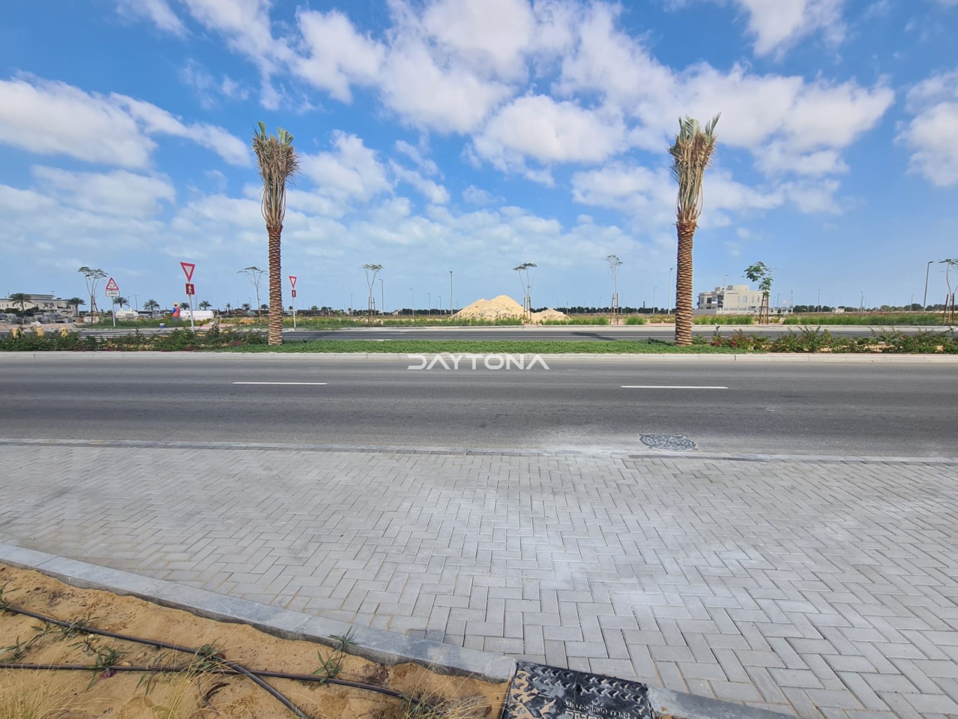 FREEHOLD VILLA PLOT | SINGLE ROW | VASTU COMPLIANT | NEAR SCHOOL