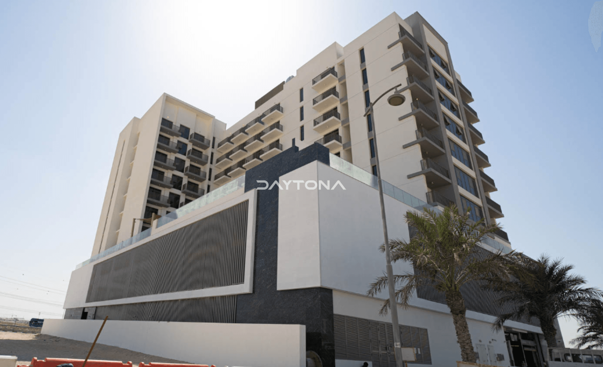 INVESTMENT | HIGH ROI | 0% COMMISSION | PRIME LOCATION | READY TO MOVE IN