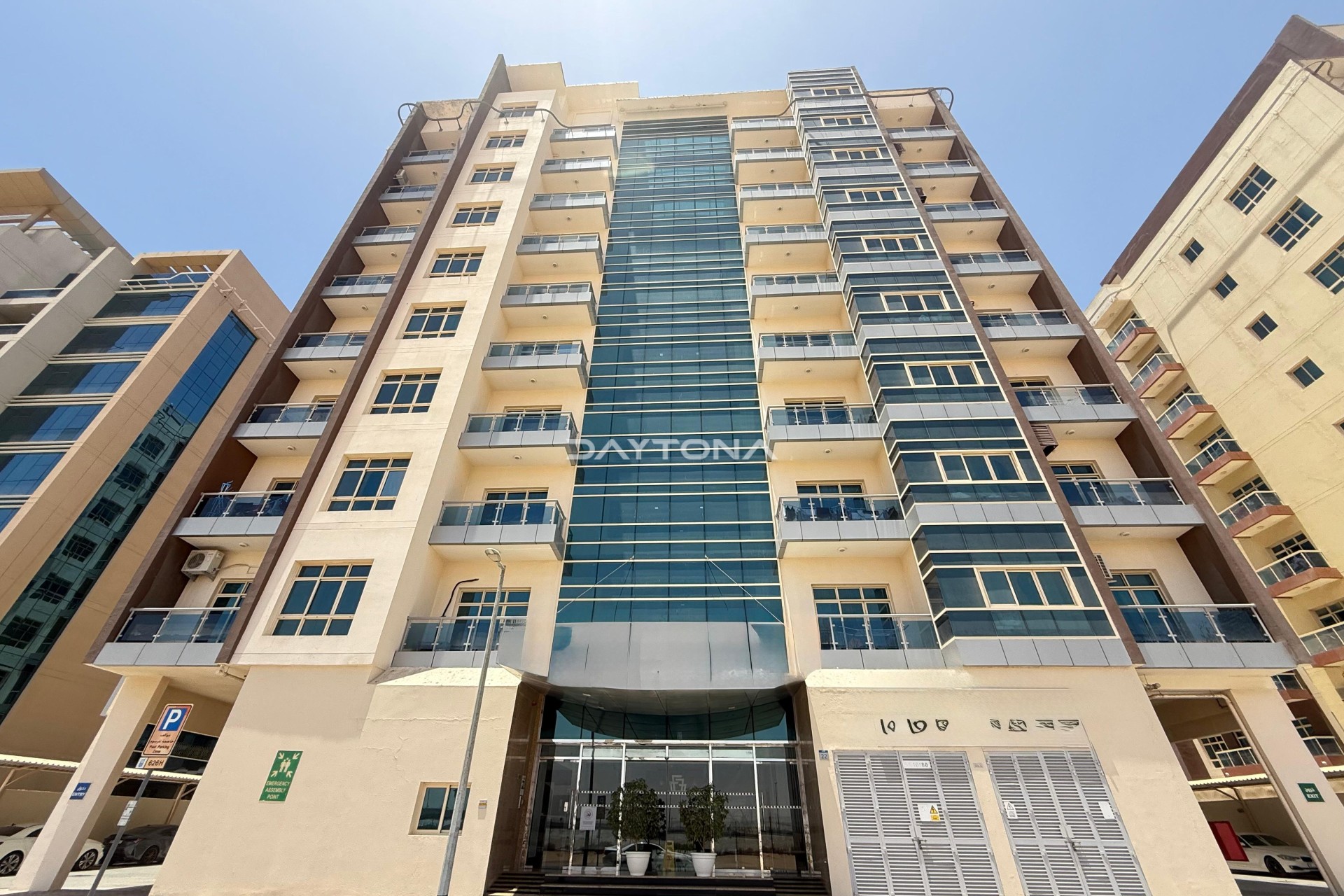 SPACIOUS LAYOUT | WELL MAINTAINED | READY UNIT