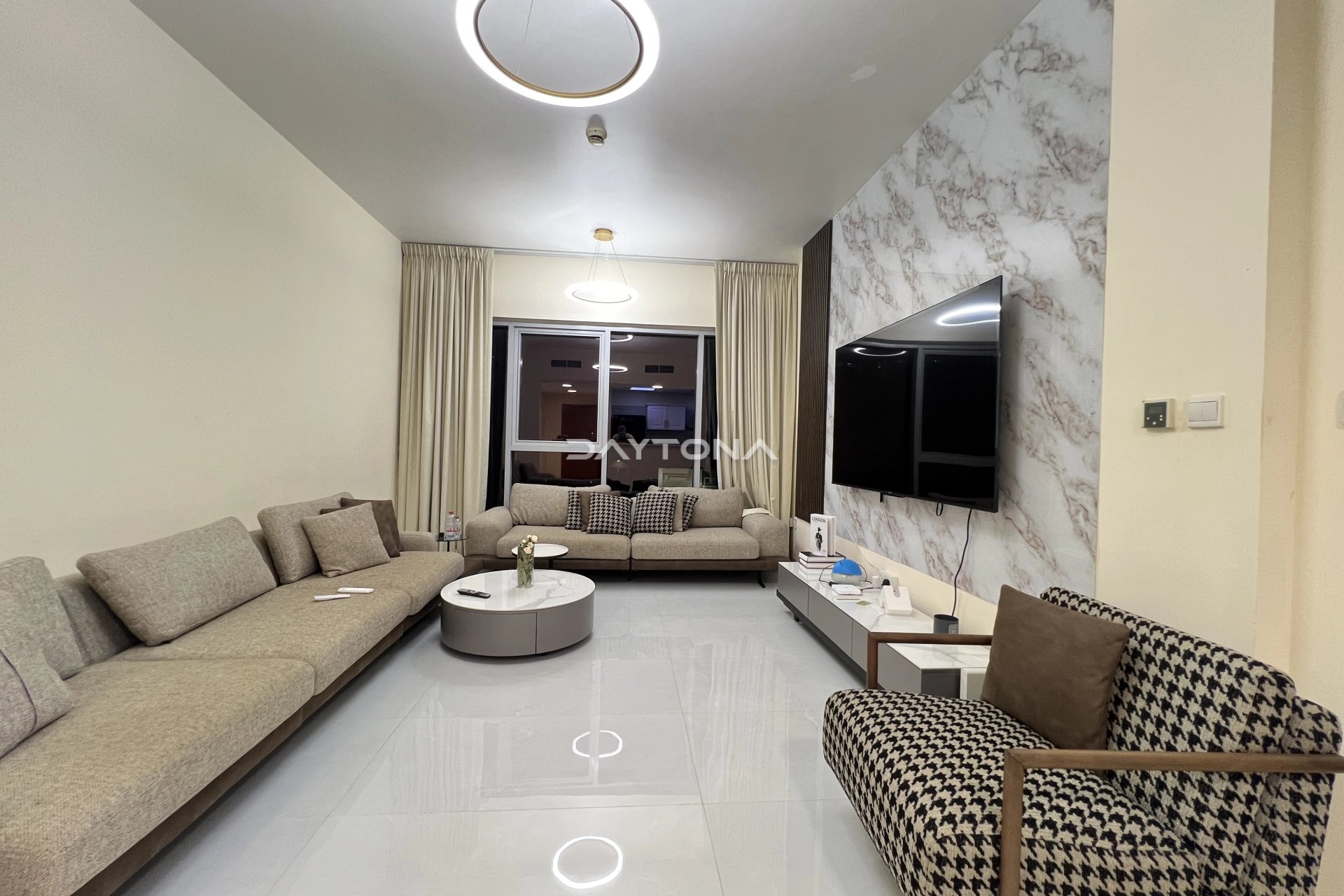 FULLY RENOVATED | SPACIOUS 2 BHK | READY TO MOVE