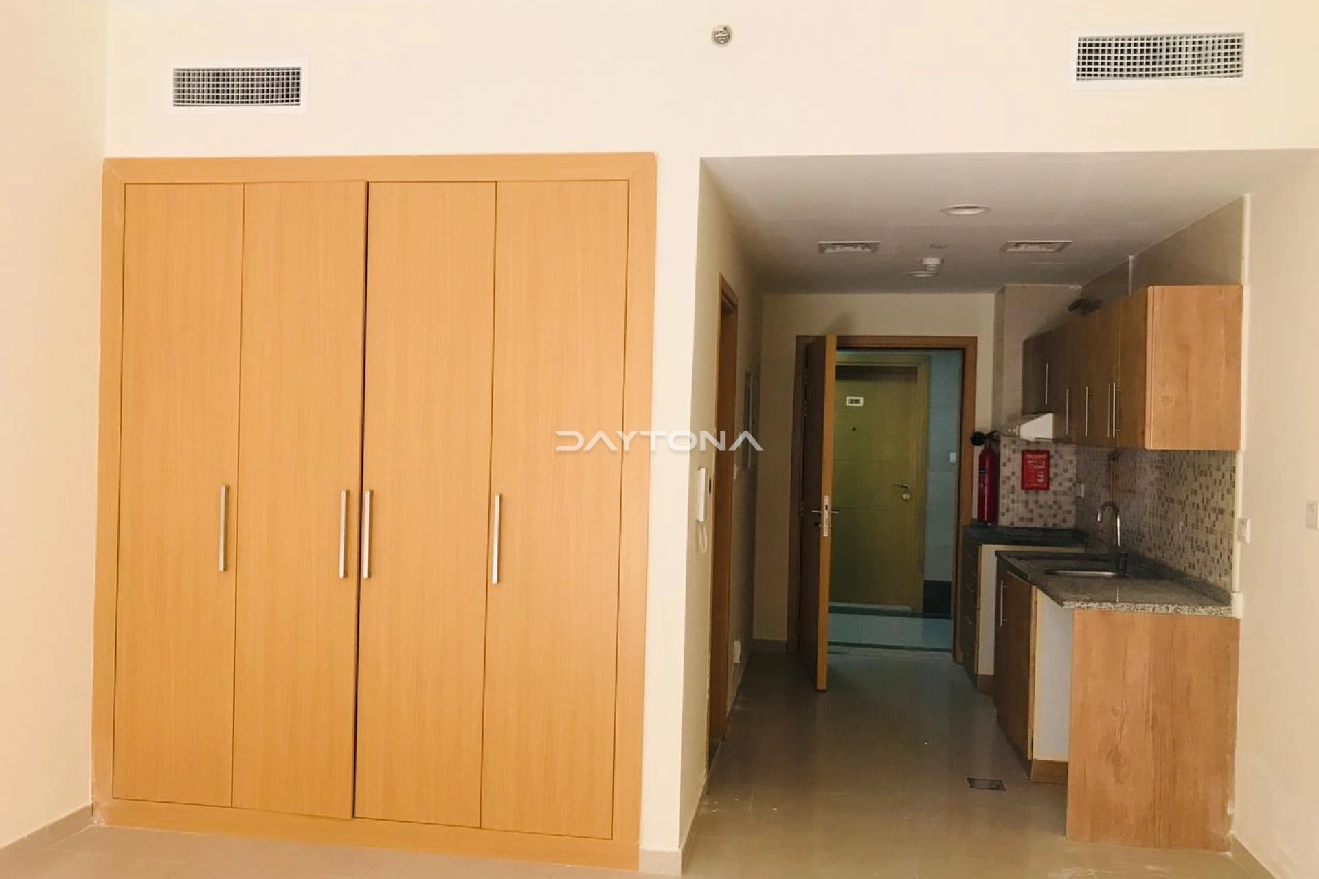 PRIME LOCATION | SPACIOUS | COMMUNITY VIEW | 4 CHEQUES