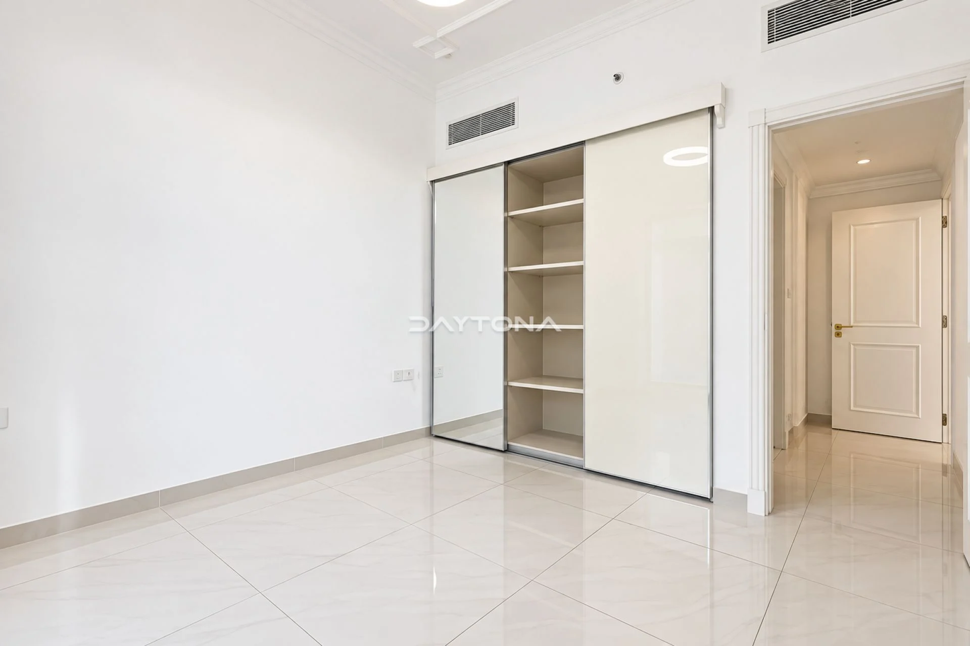 SPACIOUS 1 BHK | GREAT LOCATION | READY TO MOVE
