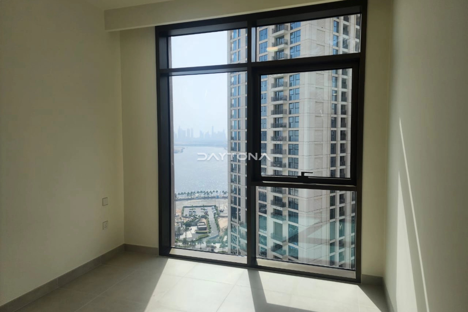 LUXURIOUS UNIT | BRAND NEW | TOP FLOOR
