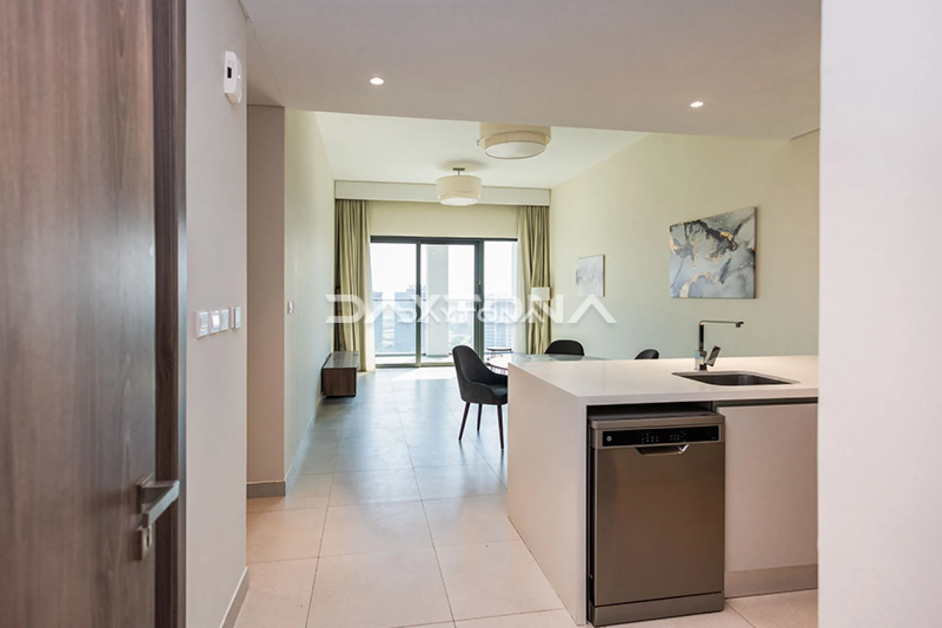 FULLY FURNISHED l PRIME LOCATION | LUXURIOUS | VACANT