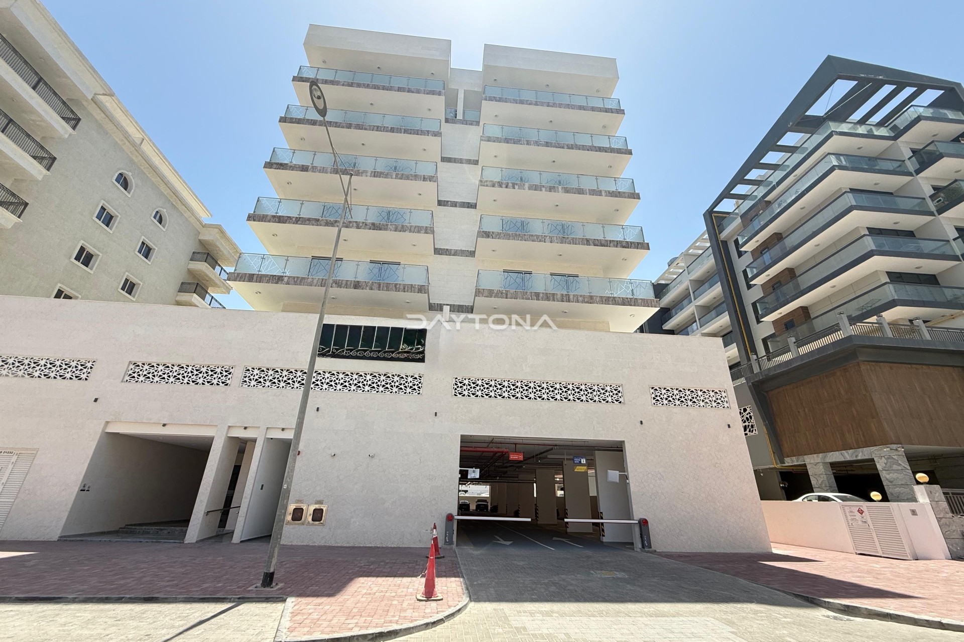 SPACIOUS LAYOUT | READY TO MOVE IN | 1 BEDROOM