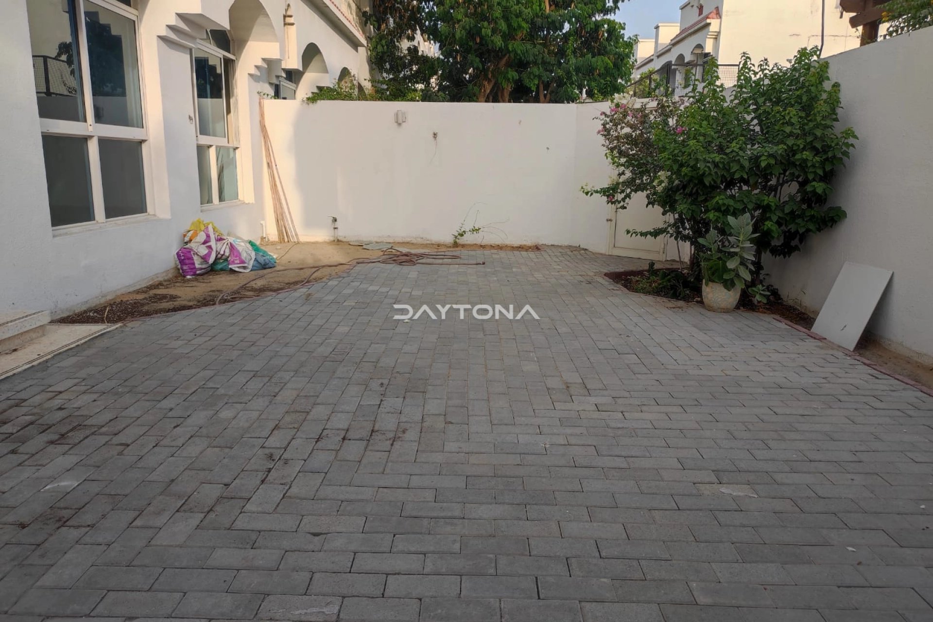 SPACIOUS VILLA+ MAID’S & DRIVER’S ROOM | LUXURY COMPOUND