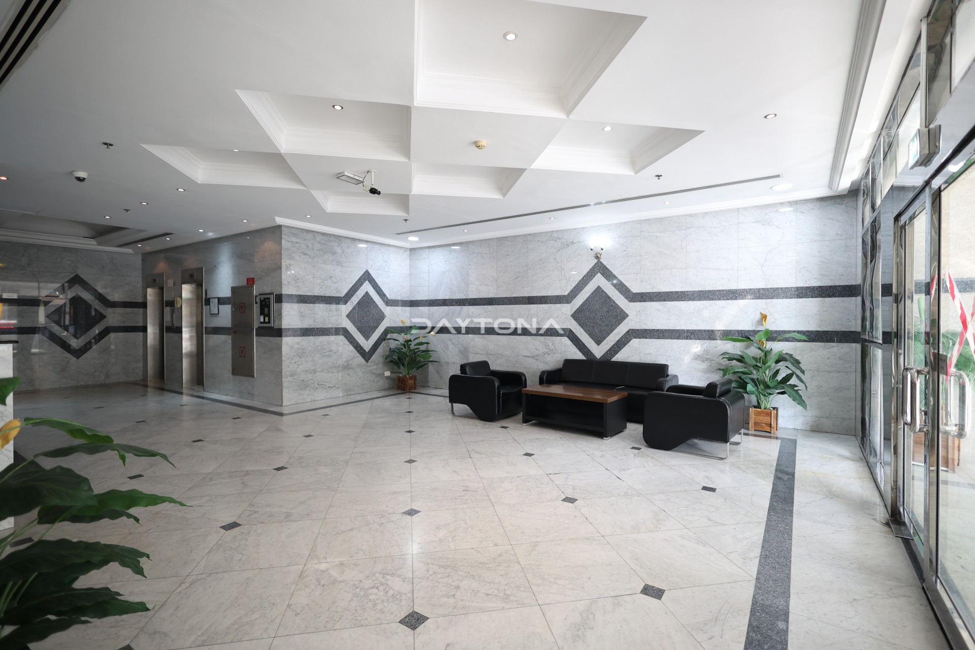 GREAT INVESTMENT | BUILDING FOR SALE | CLOSE TO METRO STATION | FULLY RENTED