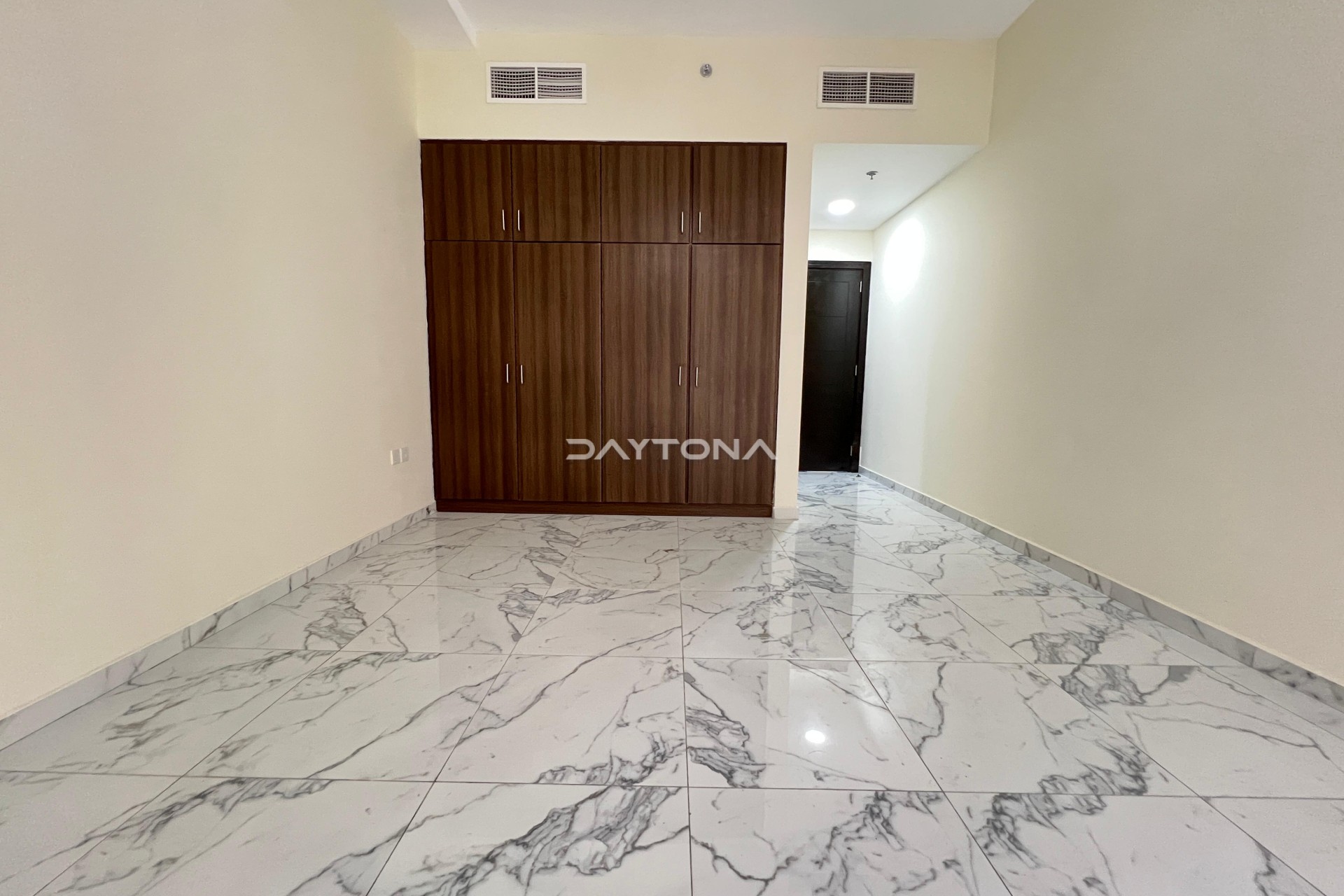 SPECIOUS 1 BHK | READY TO MOVE | PRIME LOCATION