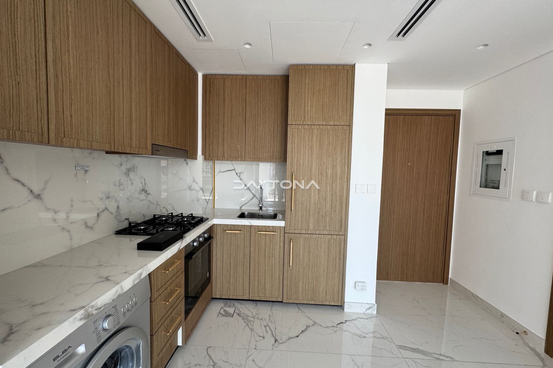 HIGH END FINISHING | BRAND NEW | 1 BEDROOM | READY TO MOVE IN