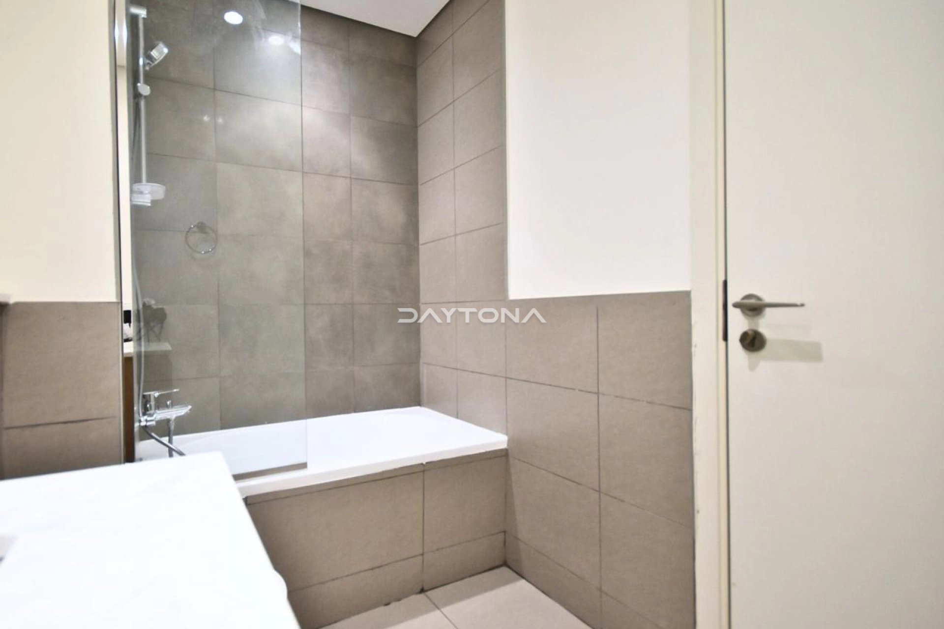 4 BED SEMIDETACHED | BRAND NEW | NEAR TO AMENITIES
