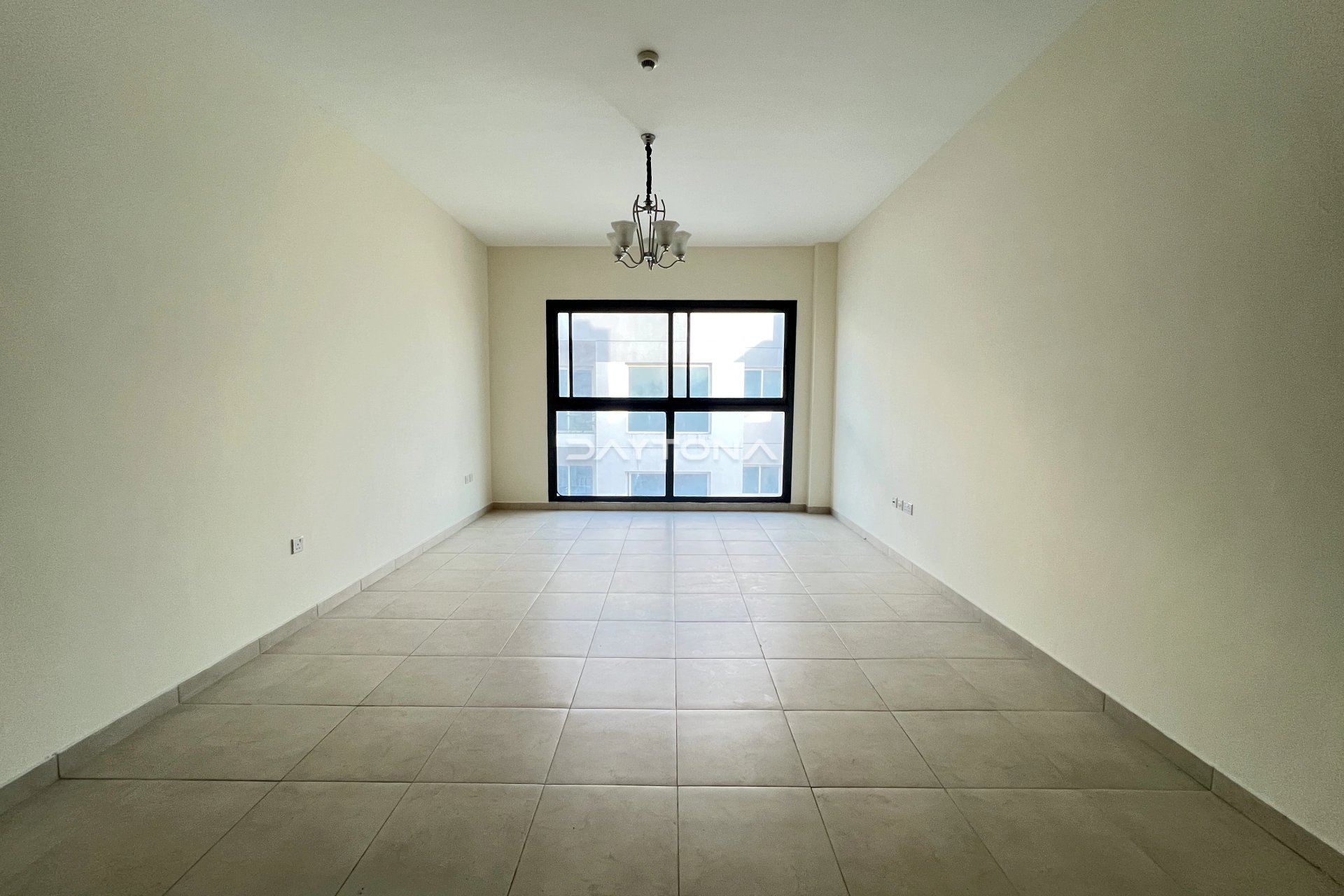 MASTER SIZE LAYOUT | READY TO MOVE | 1 BED FOR SALE